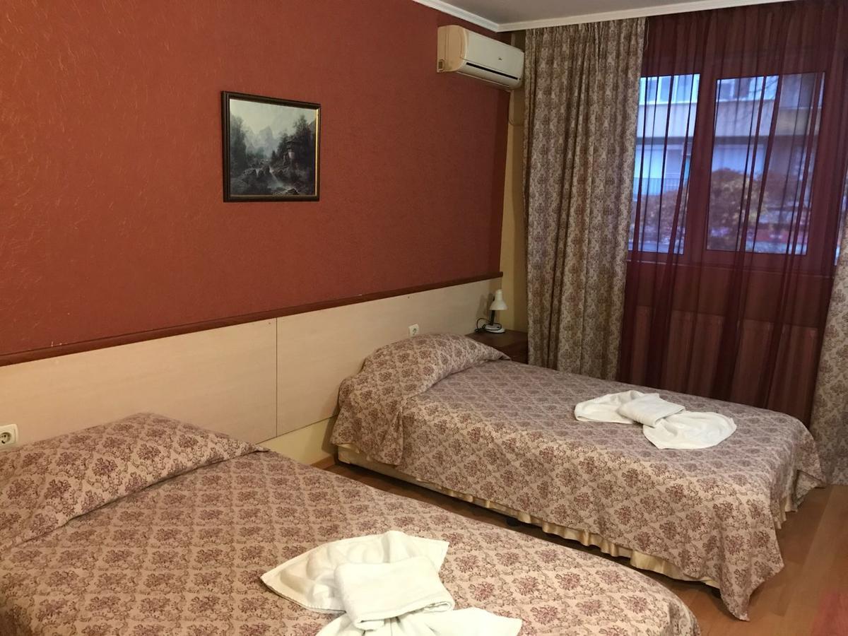 Hotel Triumph Nova Zagora Eksteriør billede
